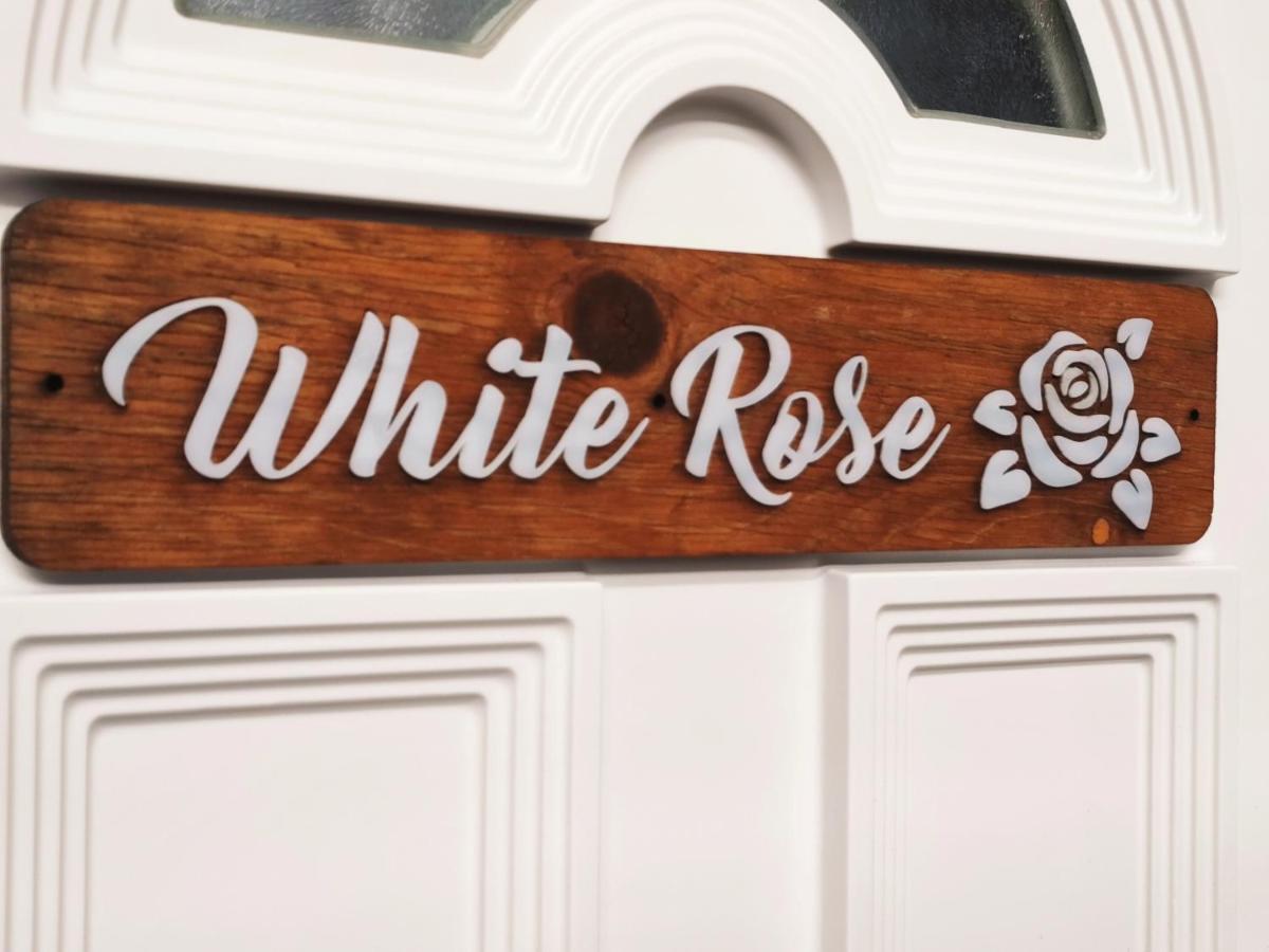 White Rose Studio Basement Apartment Budapest Ngoại thất bức ảnh
